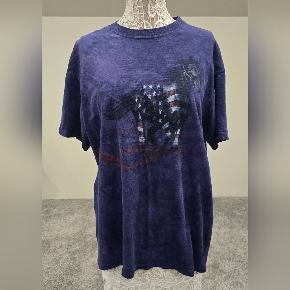 THE MOUNTAIN  T-Shirt Patriotic Horse and Flag Graphic Sz L